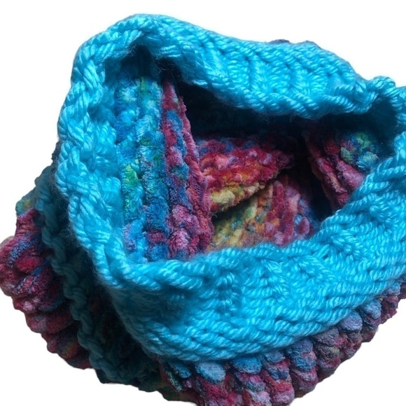 Beautiful Handmade Crochet Heavy Winter Hat - Picture 3 of 5